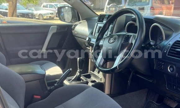 Nunua Ilio tumika Toyota Prado Nyeusi Gari ndani ya Lusaka nchini Zambia Nunua Ilio tumika Toyota Prado Nyeusi Gari ndani ya Lusaka nchini Zambia