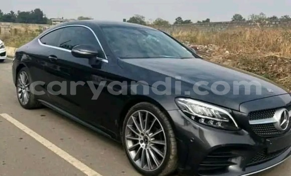 Nunua Ilio tumika Mercedes‒Benz C–Class Nyeusi Gari ndani ya Lusaka nchini Zambia Nunua Ilio tumika Mercedes‒Benz C–Class Nyeusi Gari ndani ya Lusaka nchini Zambia