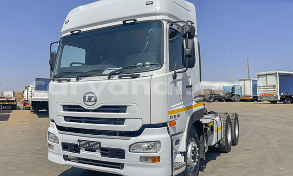 Nunua Ilio tumika Nissan UD Nyeupe Lori ndani ya Lusaka nchini Zambia Nunua Ilio tumika Nissan UD Nyeupe Lori ndani ya Lusaka nchini Zambia