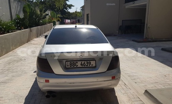 Nunua Ilio tumika Mercedes-Benz C180 coupe Fedha Gari ndani ya Lusaka nchini Zambia Nunua Ilio tumika Mercedes-Benz C180 coupe Fedha Gari ndani ya Lusaka nchini Zambia