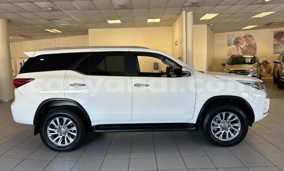 Buy Used Toyota Fortuner White Car in Lusaka in Zambia