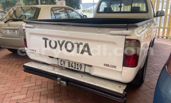 Nunua Ilio tumika Toyota Hilux Nyeupe Gari ndani ya Chilanga nchini Lusaka Nunua Ilio tumika Toyota Hilux Nyeupe Gari ndani ya Chilanga nchini Lusaka