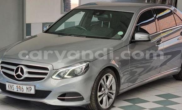 Acheter Occasion Voiture Mercedes-Benz GLC 250D Gris à Chinsali, Nord Acheter Occasion Voiture Mercedes-Benz GLC 250D Gris à Chinsali, Nord