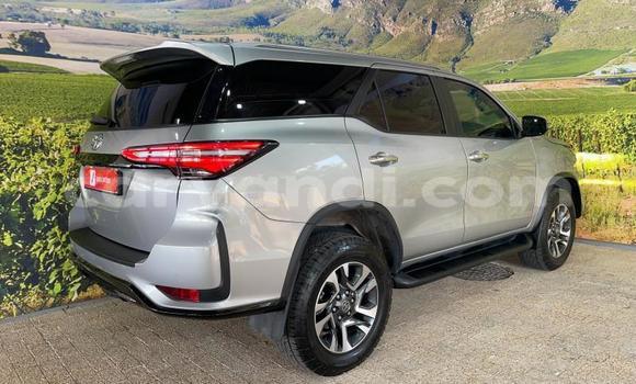 Tenga Tsaru Toyota Fortuner Sirivha Mota in Lusaka in Zambia Tenga Tsaru Toyota Fortuner Sirivha Mota in Lusaka in Zambia