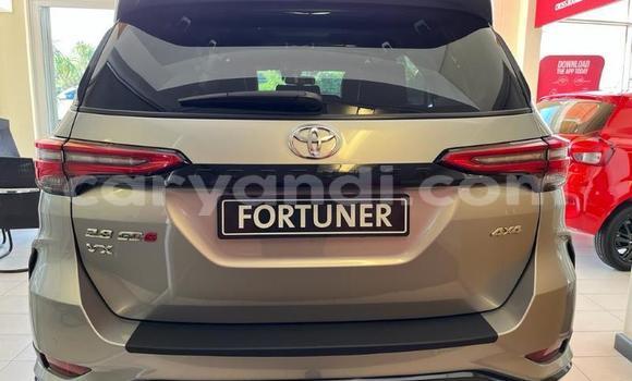 Buy Used Toyota Fortuner Silver Car in Lusaka in Zambia
