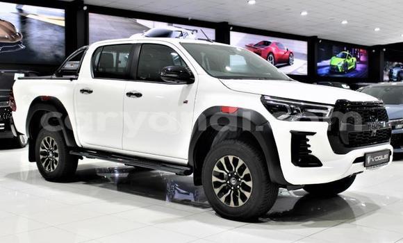 Nunua Ilio tumika Toyota Hilux Nyeupe Gari ndani ya Lusaka nchini Zambia Nunua Ilio tumika Toyota Hilux Nyeupe Gari ndani ya Lusaka nchini Zambia
