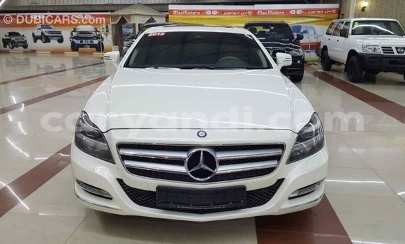 Buy Import Mercedes‒Benz 190 (W201) White Car in Import - Dubai in Zambia Buy Import Mercedes‒Benz 190 (W201) White Car in Import - Dubai in Zambia