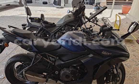 Buy Used Suzuki GSX Blue Bike in Lusaka in Zambia