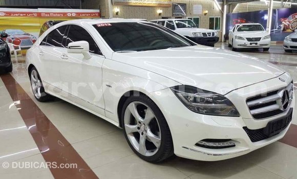 Buy Import Mercedes‒Benz 190 (W201) White Car in Import - Dubai in Zambia Buy Import Mercedes‒Benz 190 (W201) White Car in Import - Dubai in Zambia