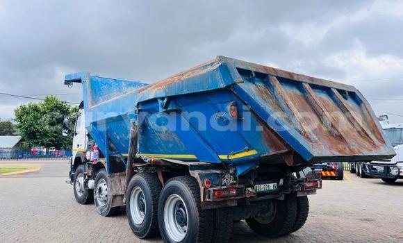 Buy Used Volvo FL White Truck in Lusaka in Zambia