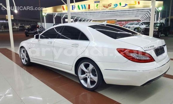 Buy Import Mercedes‒Benz 190 (W201) White Car in Import - Dubai in Zambia Buy Import Mercedes‒Benz 190 (W201) White Car in Import - Dubai in Zambia