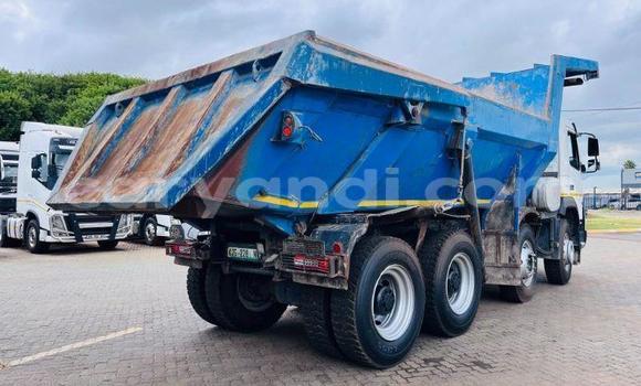 Nunua Ilio tumika Volvo FL Nyeupe Lori ndani ya Lusaka nchini Zambia Nunua Ilio tumika Volvo FL Nyeupe Lori ndani ya Lusaka nchini Zambia