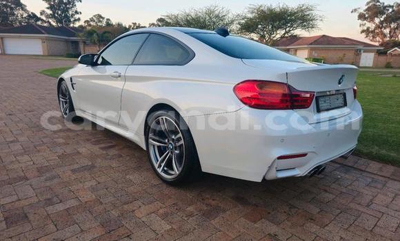 Acheter Occasion Voiture BMW 3–Series Blanc à Lusaka, Zambie Acheter Occasion Voiture BMW 3–Series Blanc à Lusaka, Zambie