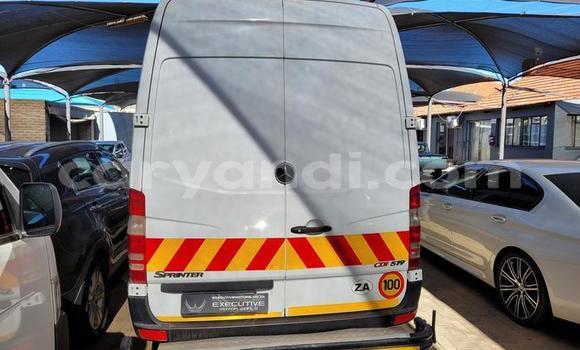 Buy Used Mercedes Viano White Car in Lusaka in Zambia Buy Used Mercedes Viano White Car in Lusaka in Zambia