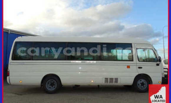 Acheter Occasion Voiture Toyota Coaster Blanc à Lusaka, Zambie Acheter Occasion Voiture Toyota Coaster Blanc à Lusaka, Zambie