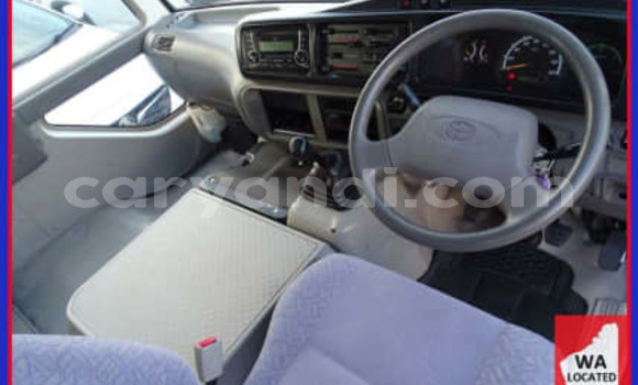 Acheter Occasion Voiture Toyota Coaster Blanc à Lusaka, Zambie Acheter Occasion Voiture Toyota Coaster Blanc à Lusaka, Zambie