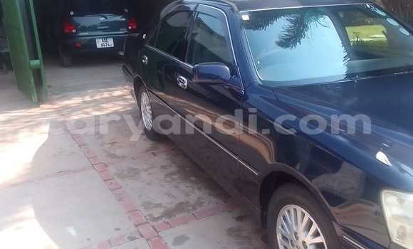 Nunua Ilio tumika Toyota Crown Bluu Gari ndani ya Kitwe nchini Zambia Nunua Ilio tumika Toyota Crown Bluu Gari ndani ya Kitwe nchini Zambia