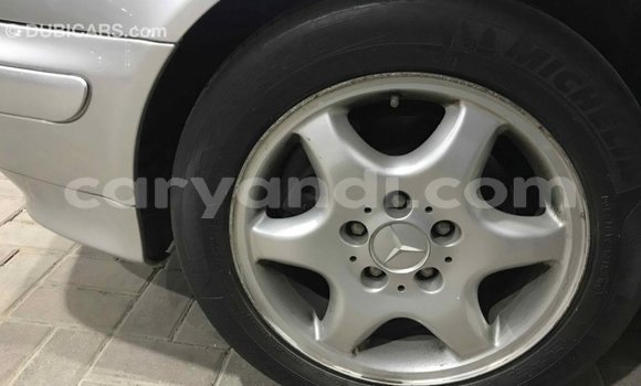 Tenga Imported Mercedes‒Benz 190 (W201) Zvimwe Mota in Import - Dubai in Zambia Tenga Imported Mercedes‒Benz 190 (W201) Zvimwe Mota in Import - Dubai in Zambia