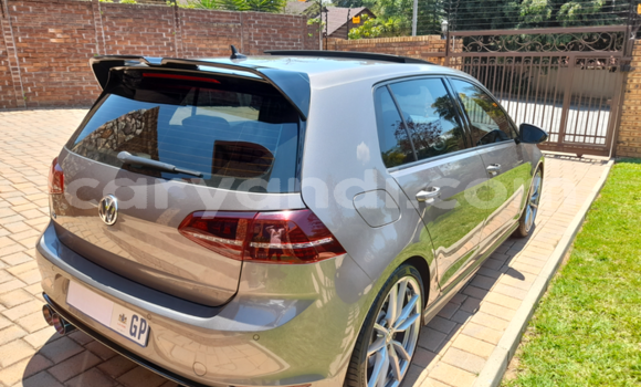 Tenga Tsaru Volkswagen Golf R Sirivha Mota in Lusaka in Zambia Tenga Tsaru Volkswagen Golf R Sirivha Mota in Lusaka in Zambia