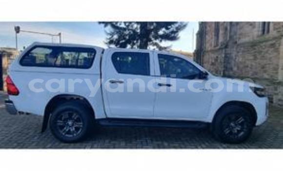 Buy Used Toyota Hilux White Car in Lusaka in Zambia