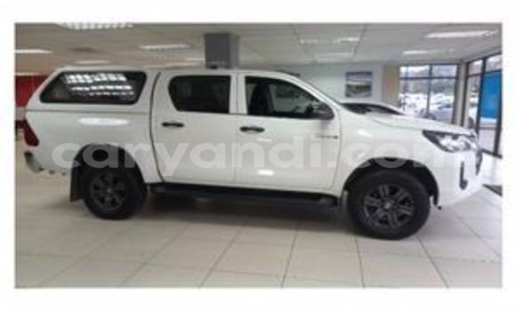 Buy Used Toyota Hilux White Car in Lusaka in Zambia