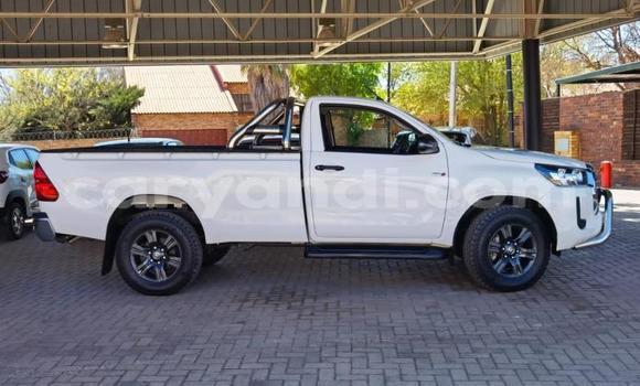 Buy Used Toyota Hilux White Car in Kitwe in Zambia Buy Used Toyota Hilux White Car in Kitwe in Zambia