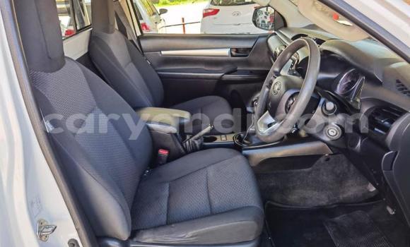 Buy Used Toyota Hilux White Car in Kitwe in Zambia Buy Used Toyota Hilux White Car in Kitwe in Zambia