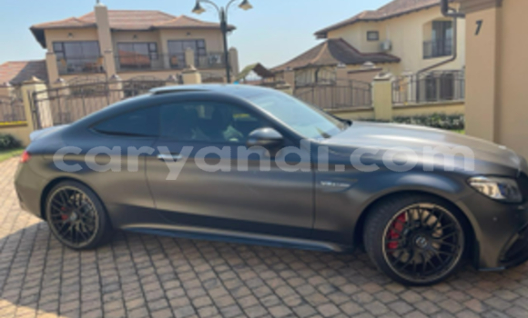 Acheter Occasion Voiture Mercedes-Benz C250 coupe Gris à Lusaka, Zambie Acheter Occasion Voiture Mercedes-Benz C250 coupe Gris à Lusaka, Zambie