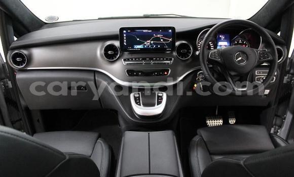 Tenga Tsaru Mercedes-Benz E-Classe Sirivha Mota in Lusaka in Zambia Tenga Tsaru Mercedes-Benz E-Classe Sirivha Mota in Lusaka in Zambia