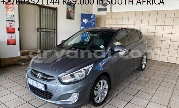 Nunua Ilio tumika Hyundai Accent Fedha Gari ndani ya Lusaka nchini Zambia