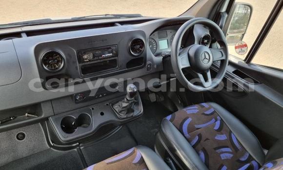 Buy Used Mercedes‒Benz Viano White Car in Chingola in Zambia Buy Used Mercedes‒Benz Viano White Car in Chingola in Zambia