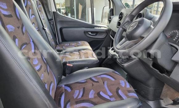 Buy Used Mercedes‒Benz Viano White Car in Chingola in Zambia Buy Used Mercedes‒Benz Viano White Car in Chingola in Zambia