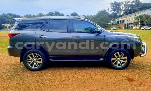 Nunua Ilio tumika Toyota Fortuner Fedha Gari ndani ya Chilanga nchini Lusaka Nunua Ilio tumika Toyota Fortuner Fedha Gari ndani ya Chilanga nchini Lusaka