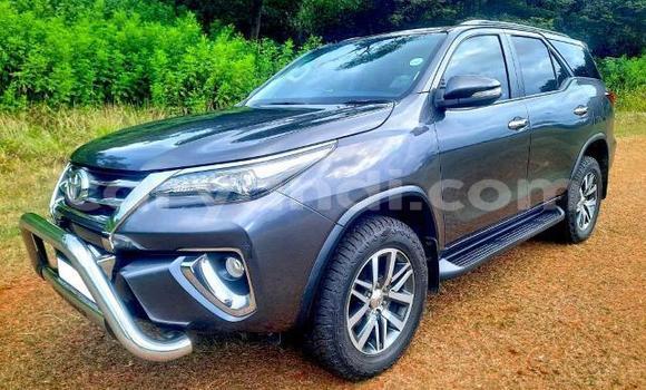 Nunua Ilio tumika Toyota Fortuner Fedha Gari ndani ya Chilanga nchini Lusaka Nunua Ilio tumika Toyota Fortuner Fedha Gari ndani ya Chilanga nchini Lusaka