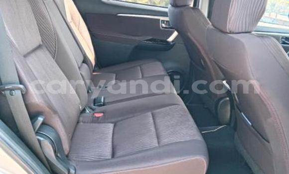 Nunua Ilio tumika Toyota Fortuner Fedha Gari ndani ya Chilanga nchini Lusaka Nunua Ilio tumika Toyota Fortuner Fedha Gari ndani ya Chilanga nchini Lusaka