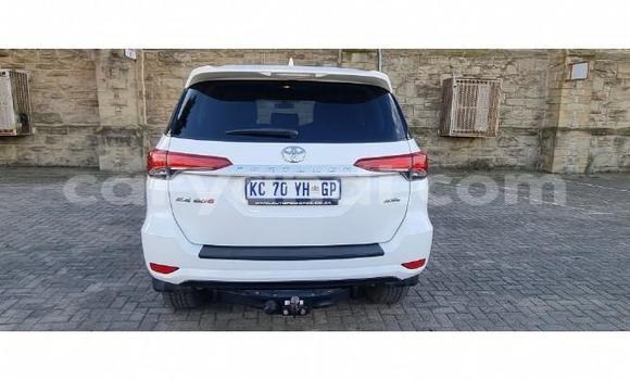 Buy Used Toyota Fortuner White Car in Chilanga in Lusaka Buy Used Toyota Fortuner White Car in Chilanga in Lusaka