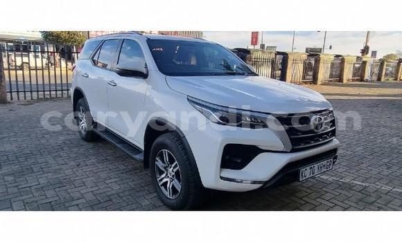 Buy Used Toyota Fortuner White Car in Chilanga in Lusaka Buy Used Toyota Fortuner White Car in Chilanga in Lusaka