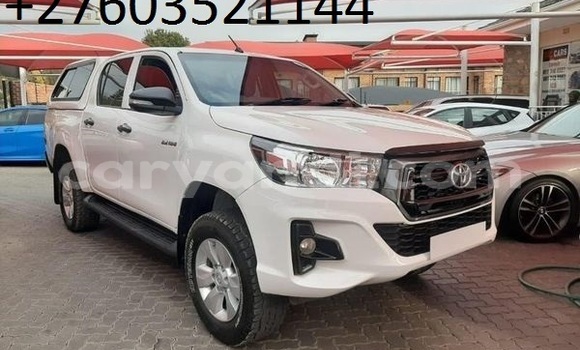 Buy Used Toyota Hilux White Car in Lusaka in Zambia Buy Used Toyota Hilux White Car in Lusaka in Zambia