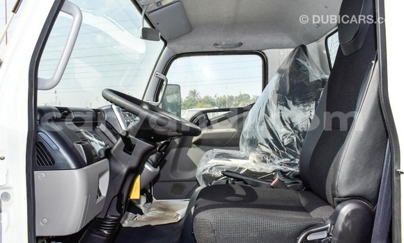 Buy Import Mitsubishi Canter White Truck in Import - Dubai in Zambia Buy Import Mitsubishi Canter White Truck in Import - Dubai in Zambia