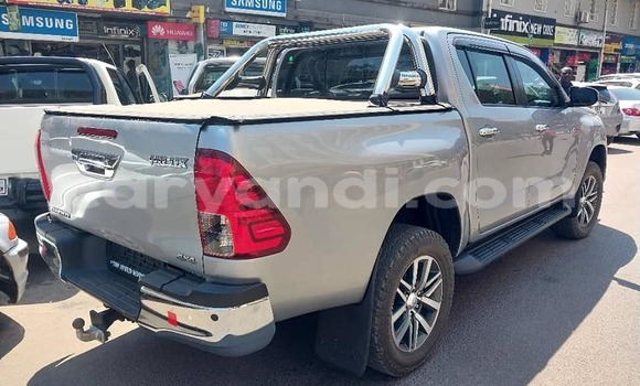 Tenga Tsaru Toyota Hilux Zvimwe Mota in Lusaka in Zambia Tenga Tsaru Toyota Hilux Zvimwe Mota in Lusaka in Zambia