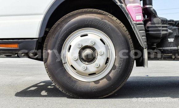 Buy Import Mitsubishi Canter White Truck in Import - Dubai in Zambia Buy Import Mitsubishi Canter White Truck in Import - Dubai in Zambia