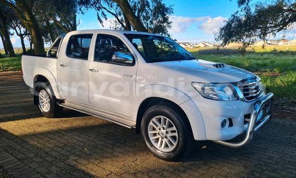 Tenga Tsaru Toyota Hilux Chena Mota in Import - Dubai in Zambia Tenga Tsaru Toyota Hilux Chena Mota in Import - Dubai in Zambia