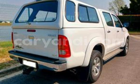 Buy Used Toyota Hilux White Car in Import - Dubai in Zambia Buy Used Toyota Hilux White Car in Import - Dubai in Zambia