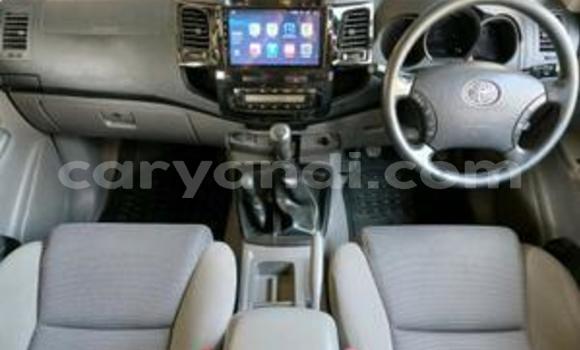 Buy Used Toyota Hilux White Car in Import - Dubai in Zambia Buy Used Toyota Hilux White Car in Import - Dubai in Zambia