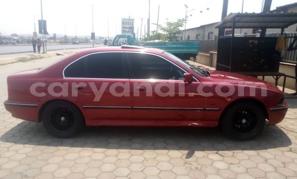 Nunua Ilio tumika BMW 502 Nyekundu Gari ndani ya Lusaka nchini Zambia