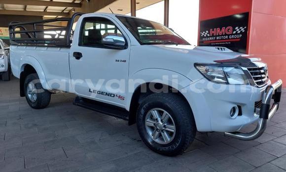 Nunua Ilio tumika Toyota Hilux Nyeupe Gari ndani ya Lusaka nchini Zambia Nunua Ilio tumika Toyota Hilux Nyeupe Gari ndani ya Lusaka nchini Zambia