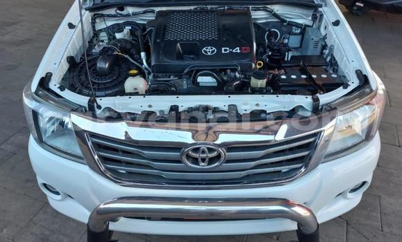 Nunua Ilio tumika Toyota Hilux Nyeupe Gari ndani ya Lusaka nchini Zambia Nunua Ilio tumika Toyota Hilux Nyeupe Gari ndani ya Lusaka nchini Zambia