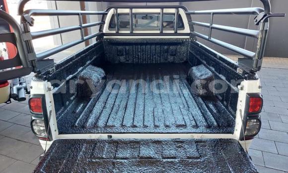 Nunua Ilio tumika Toyota Hilux Nyeupe Gari ndani ya Lusaka nchini Zambia Nunua Ilio tumika Toyota Hilux Nyeupe Gari ndani ya Lusaka nchini Zambia