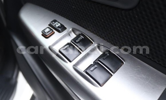 Nunua Ilio tumika Toyota Fortuner Nyeupe Gari ndani ya Lusaka nchini Zambia Nunua Ilio tumika Toyota Fortuner Nyeupe Gari ndani ya Lusaka nchini Zambia