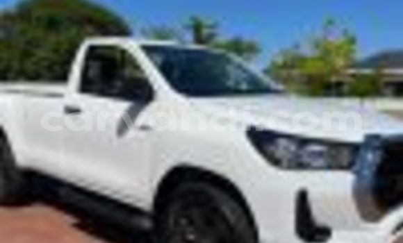 Tenga Tsaru Toyota Hilux Chena Mota in Chilanga in Lusaka Tenga Tsaru Toyota Hilux Chena Mota in Chilanga in Lusaka